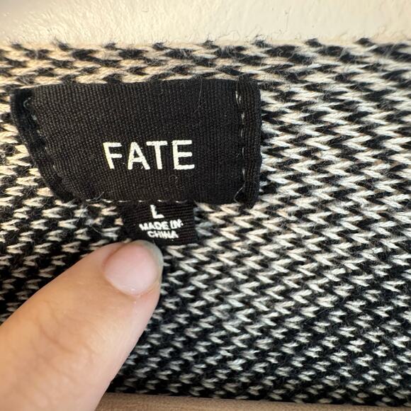 Fate Cream & Black Chevron Open Front Fringe Cardigan Women’s Size Large - Picture 5 of 5